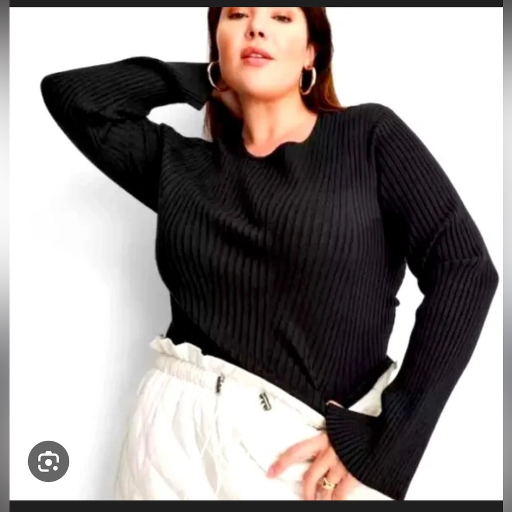 Elegant Black Ribbed Turtleneck Sweater